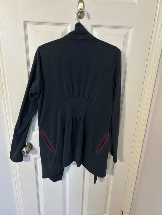 Lululemon wrap. - Picture 3 of 4